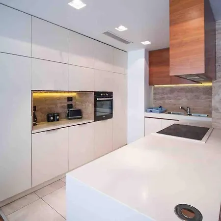St Julians Luxury, Comfort, Location * بيمبروك